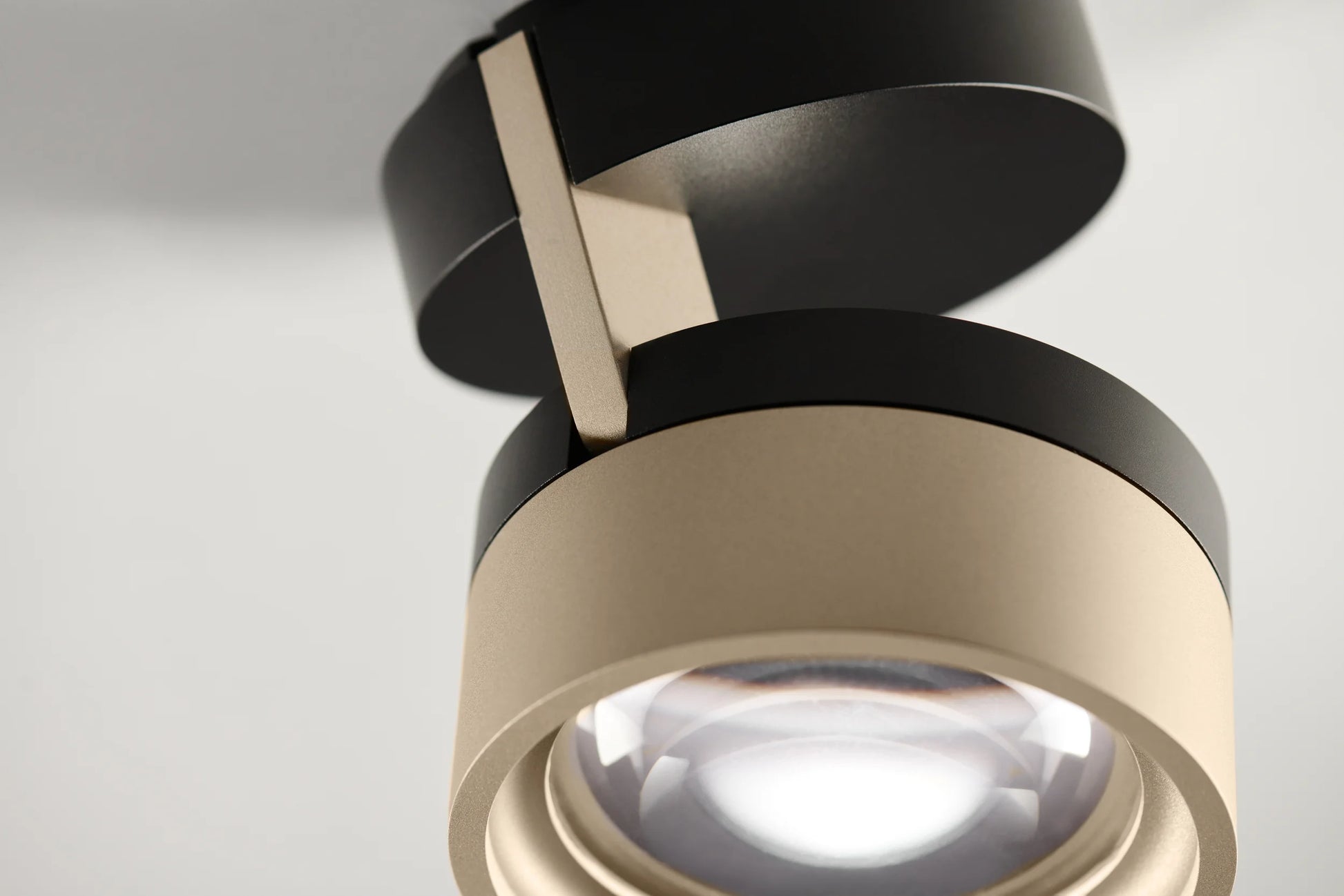 Blade C1 - LightPoint x Studio F.A Porsche Design - Luxilight